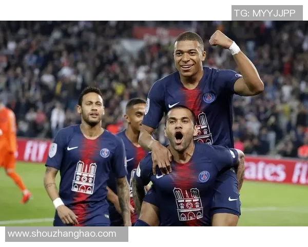 AC米兰友谊赛大胜拜仁6-2上演帽子戏法引发全场狂欢 AC米兰友谊赛大胜拜仁6-2上演帽子戏法引发全场狂欢