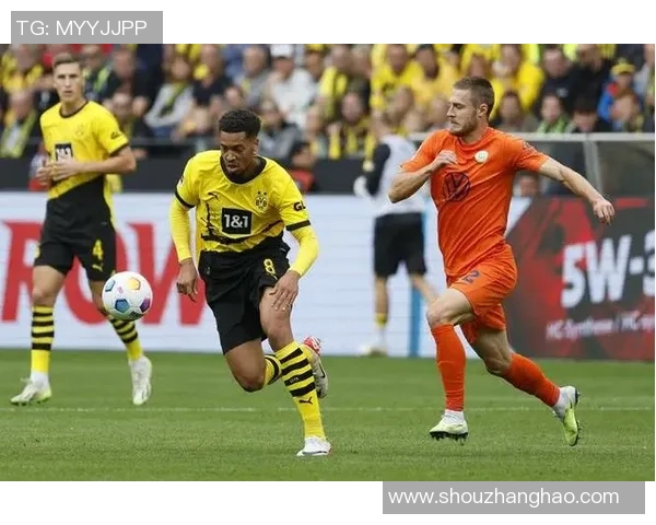 德甲精彩对决多特蒙德与曼联战成平局补时进球点燃全场激情 德甲精彩对决多特蒙德与曼联战成平局补时进球点燃全场激情