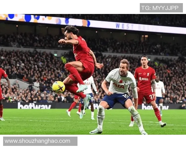 利物浦友谊赛大胜阿森纳战术解析与惨败瞬间回顾 利物浦友谊赛大胜阿森纳战术解析与惨败瞬间回顾