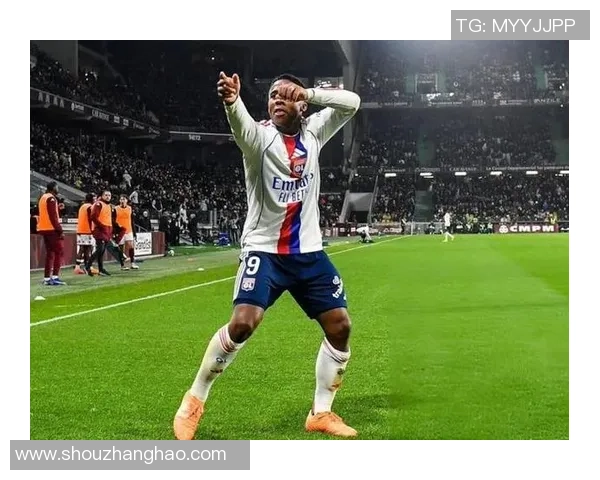 国王杯激战：那不勒斯与里昂战平帽子戏法引发转会热潮